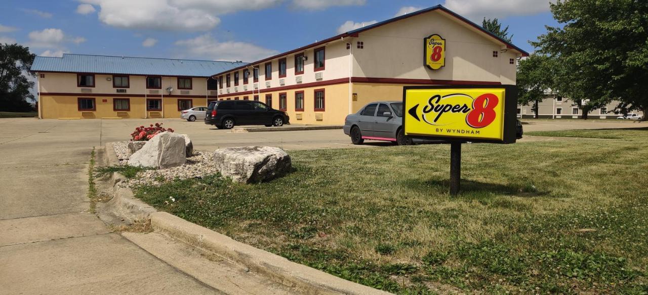 Super 8 By Wyndham Motel 2*