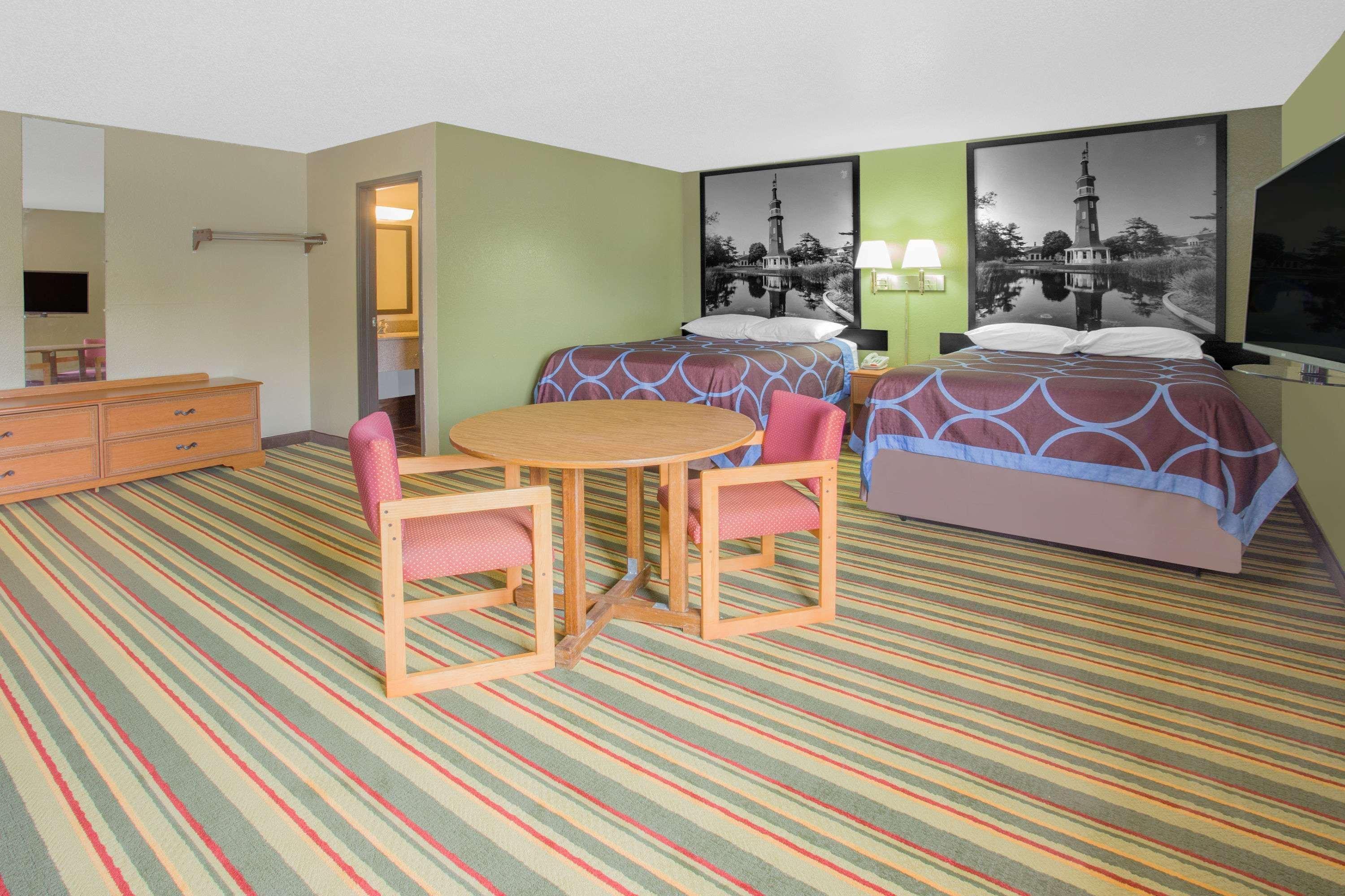 Super 8 By Wyndham 2* Champaign