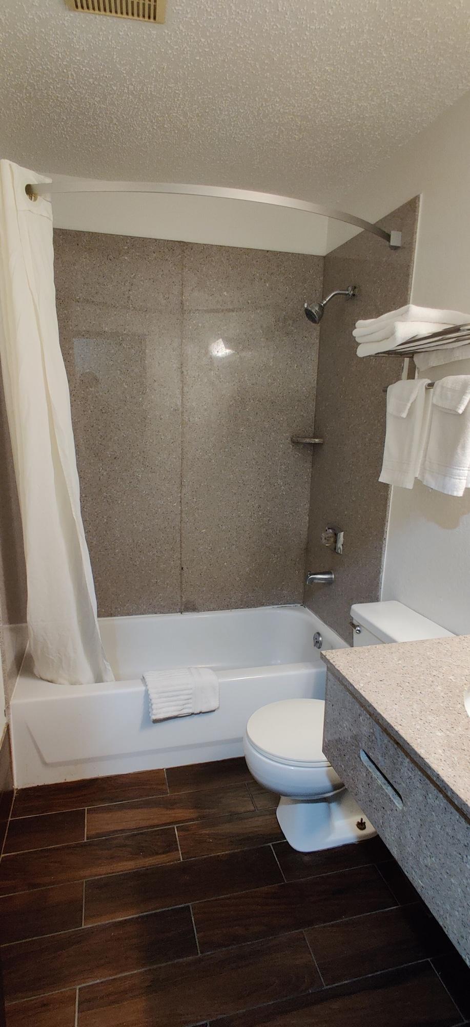 Super 8 By Wyndham Motel 2*