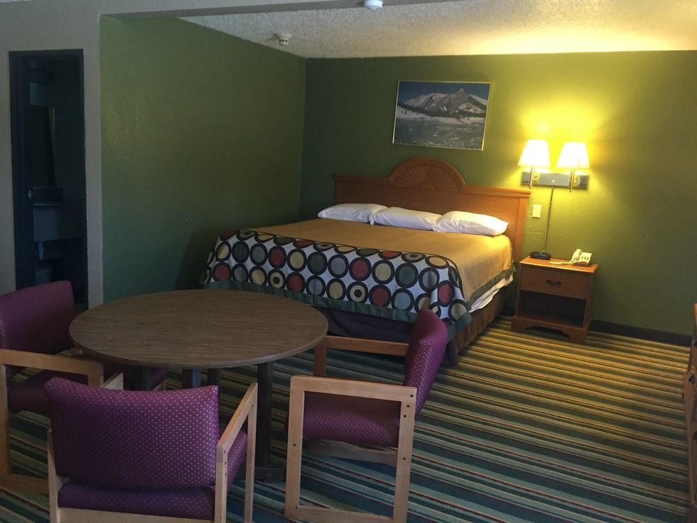 Motel Super 8 By Wyndham Champaign